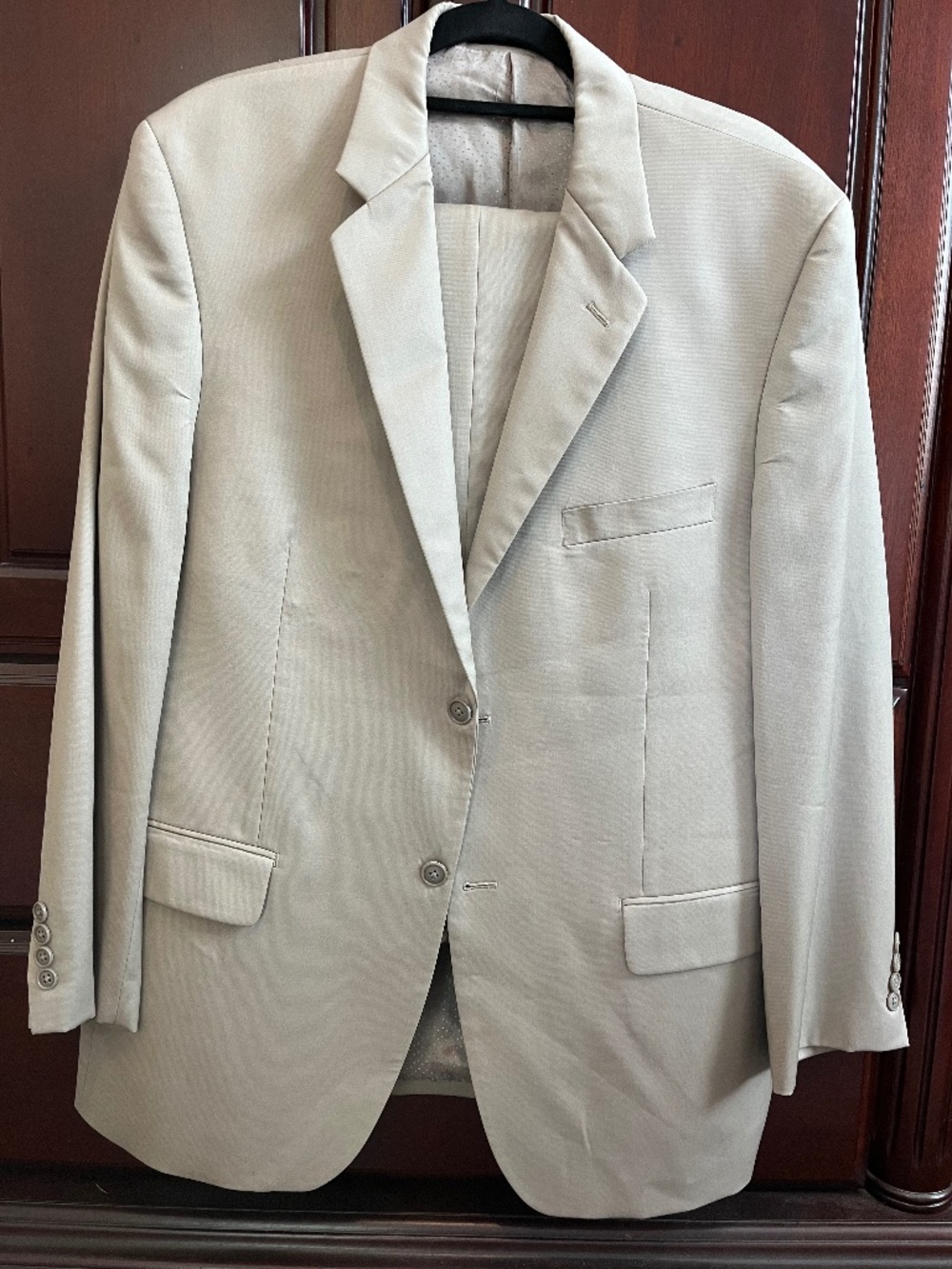 Alfani Men’s Suit Set , Size 42 Short , new never worn.